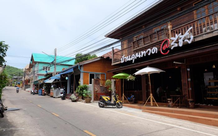 Baan Kun Tuad @Si Chang