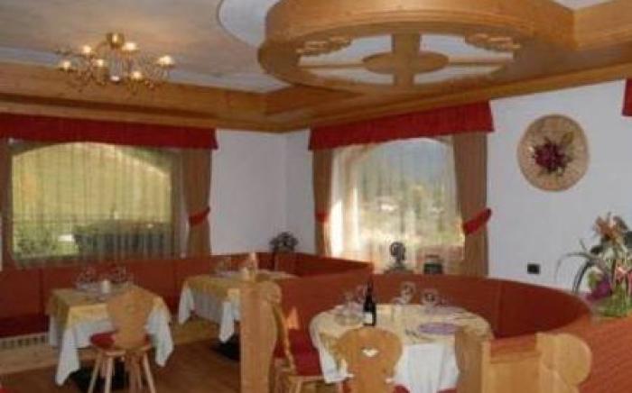 Alpine Touring Hotel-petfriendly