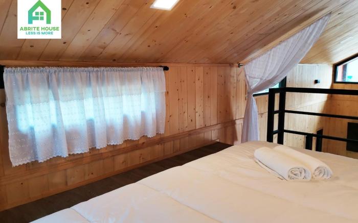 Tiny house on Koh Lanta only 2 minutes walk to the beach