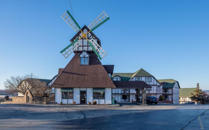 OYO Hotel Windmill Branson