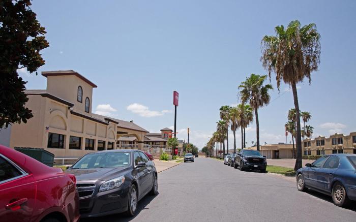 OYO Hotel McAllen Airport South