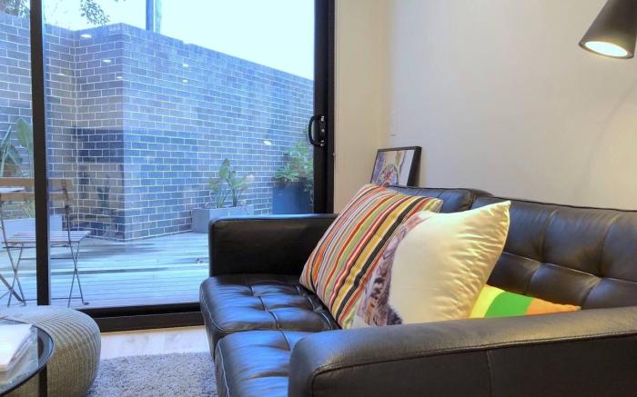 Pride Bentleigh Apt *Private Garden Parking+Wi-Fi