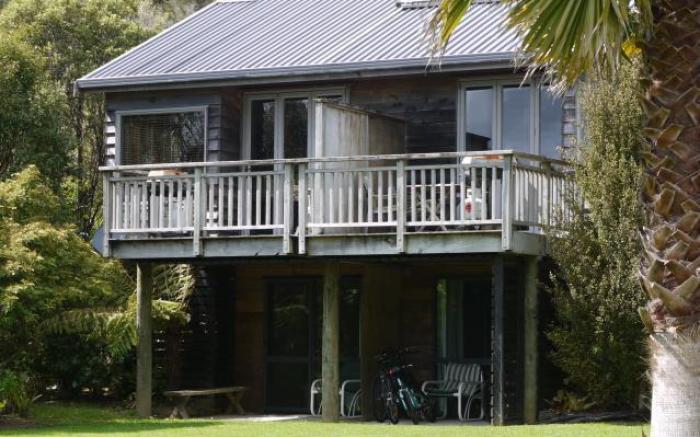 Bay of Islands Holiday Apartments and Campervan Park