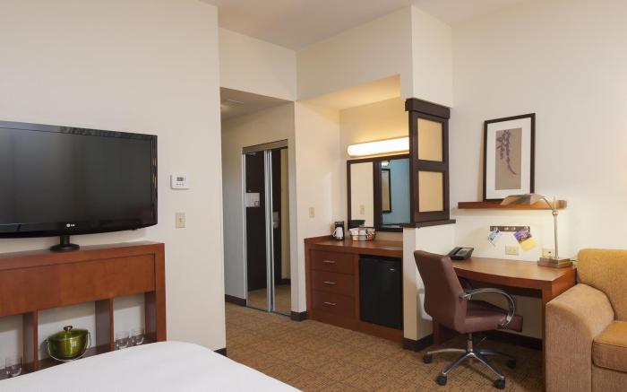 Hyatt Place Des Moines Downtown