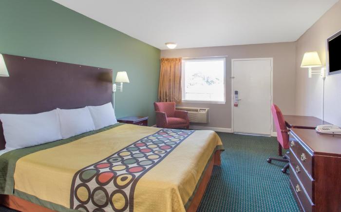 Super 8 By Wyndham Durham/University Area Nc