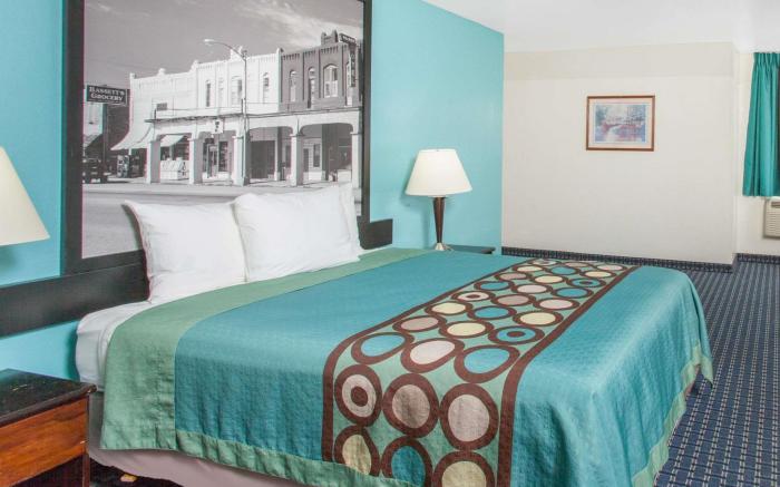 Super 8 By Wyndham Sallisaw