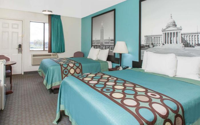 Super 8 By Wyndham Sallisaw
