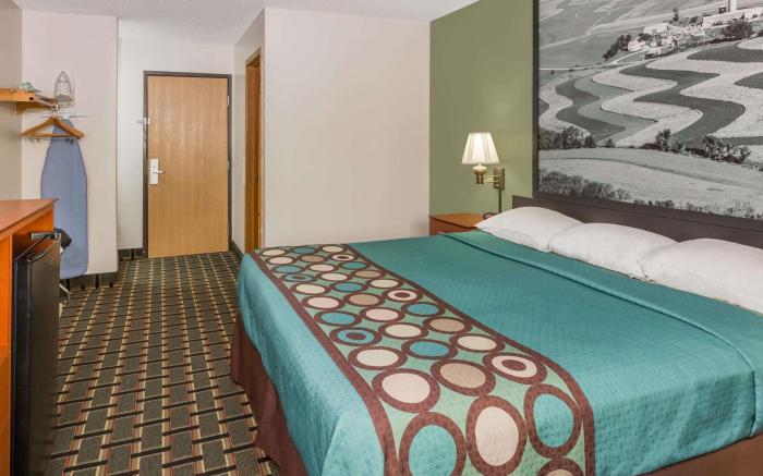 Super 8 By Wyndham Osceola Ia