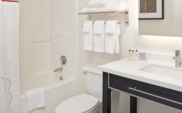 MainStay Suites Omaha Old Mill