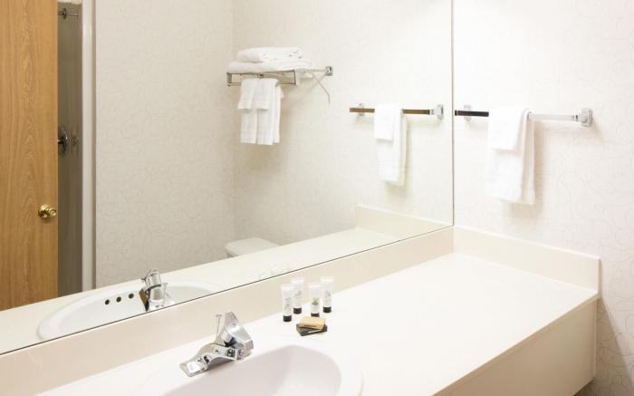 Red Lion Inn & Suites Sequim