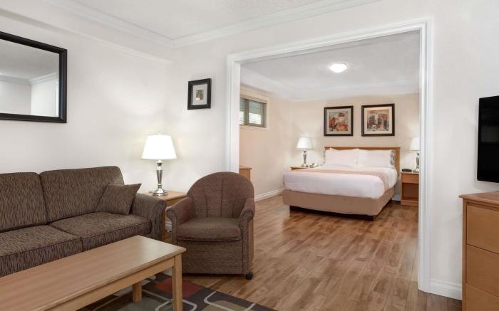 Holiday Inn Victoria Elk Lake By IHG