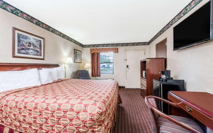 Super 8 By Wyndham Cleveland