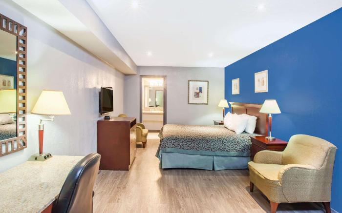 Days Inn by Wyndham San Antonio Alamo/Riverwalk