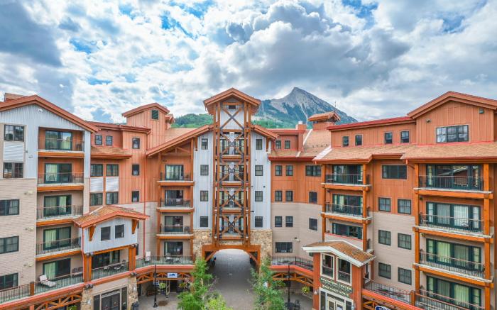 The Lodge at Mountaineer Square