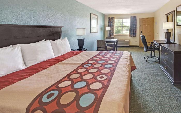 Super 8 By Wyndham Dallas East