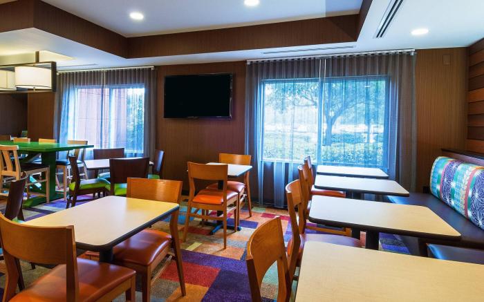 Country Inn & Suites by Radisson, LSU/Medical Corridor