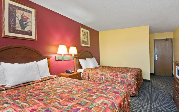 Days Inn by Wyndham Torrington