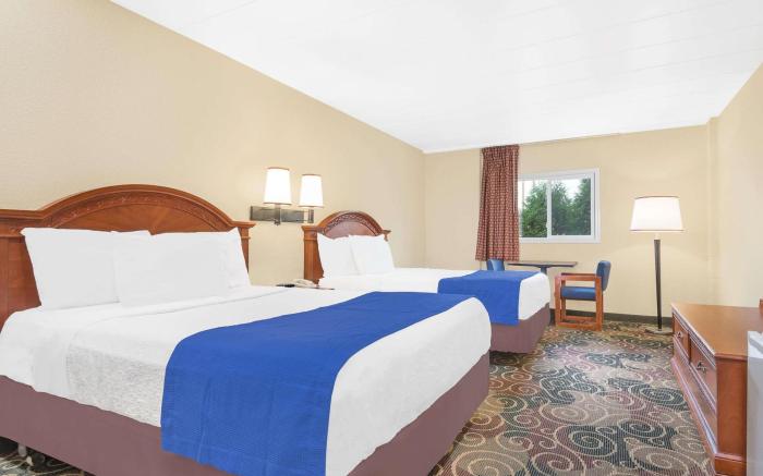 Travelodge by Wyndham Lima OH