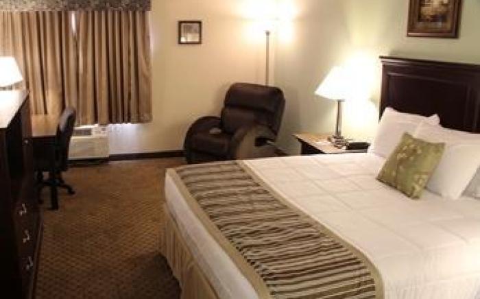 Grand View Inn & Suites