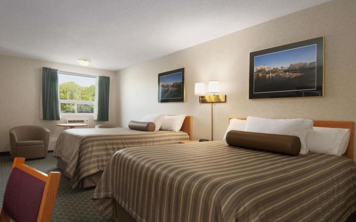 Travelodge by Wyndham Winnipeg East