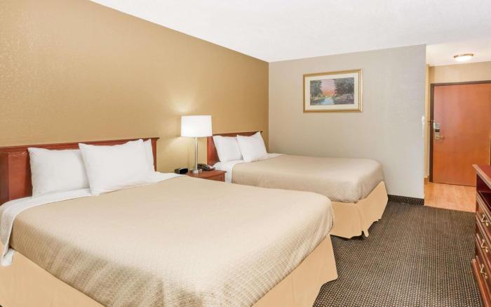 Days Inn by Wyndham West Des Moines