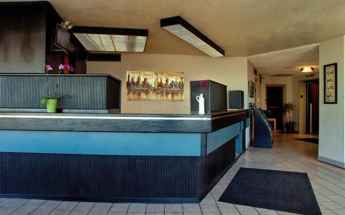 Inn at the Convention Center