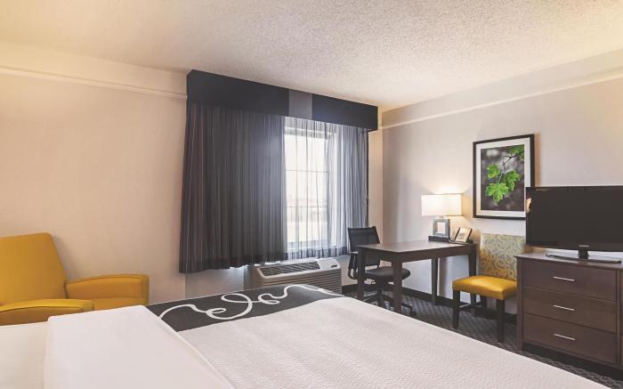 La Quinta Inn & Suites by Wyndham Shreveport Airport