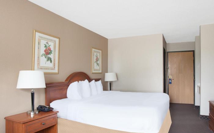Baymont by Wyndham San Marcos