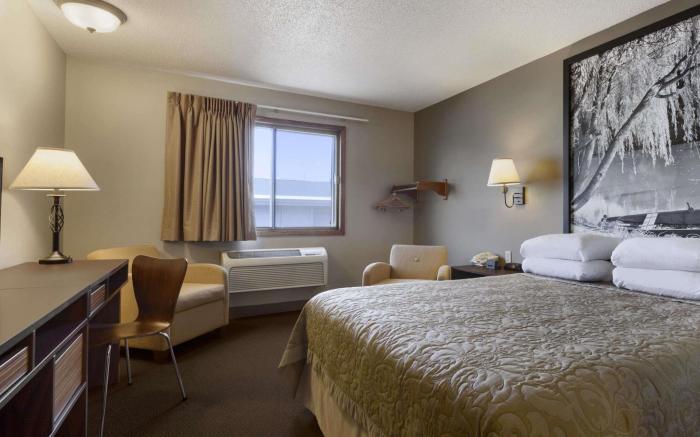 Super 8 By Wyndham Sioux Falls/41St Street