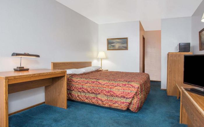 Knights Inn - Boardman OR