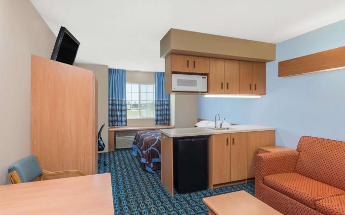 Sonesta Essential Hotels Blue Springs
