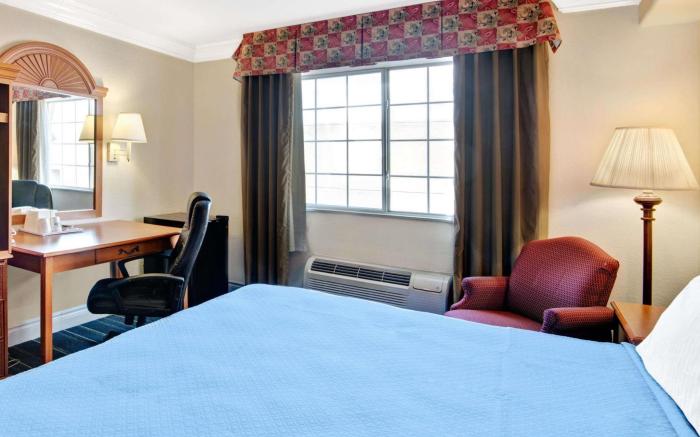 Days Inn by Wyndham San Antonio Airport
