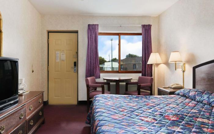 Travelodge by Wyndham Niagara Falls