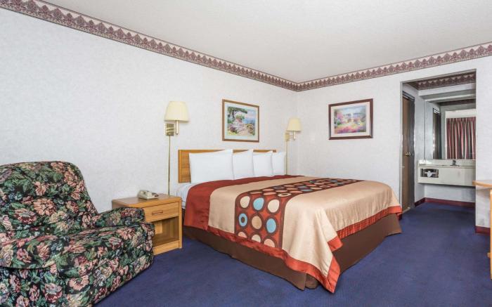 Days Inn by Wyndham Phoenix West