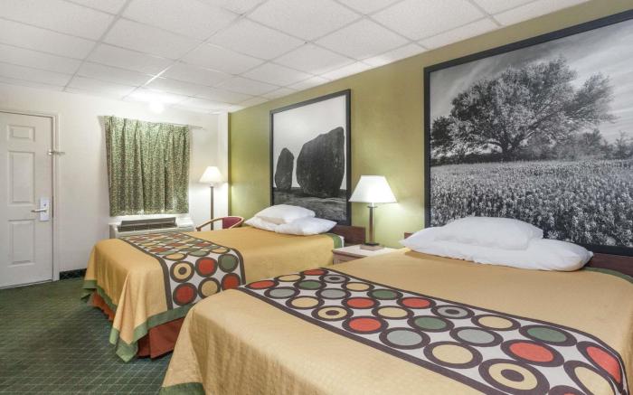 Super 8 by Wyndham Fredericksburg