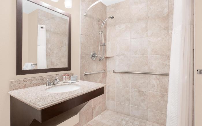 Holiday Inn Express Gulfport Beach By IHG