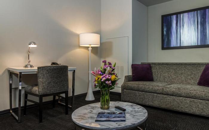 TRYP by Wyndham Savannah