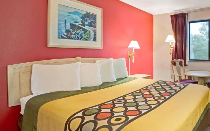 Super 8 By Wyndham Albuquerque West/Coors Blvd