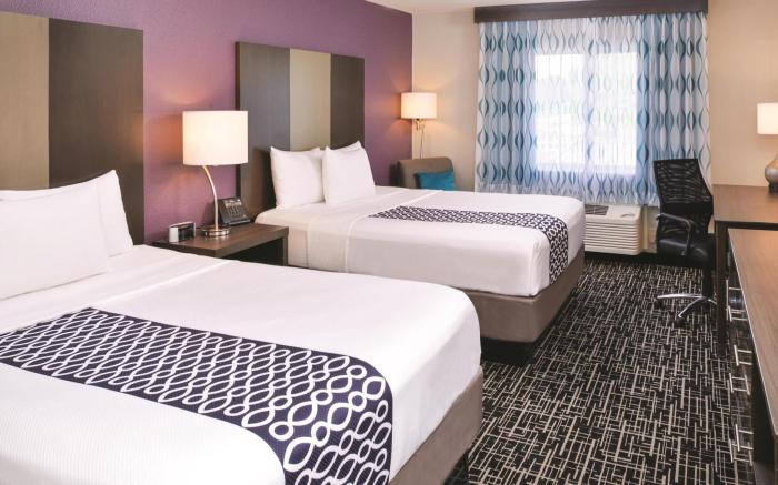 La Quinta Inn & Suites by Wyndham Fayetteville