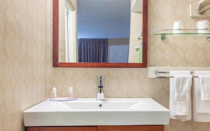 Howard Johnson by Wyndham Kingston