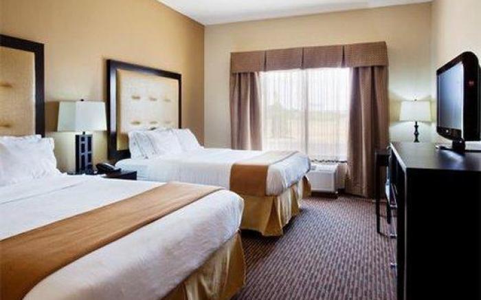 Holiday Inn Express Hotel & Suites Cordele North By IHG