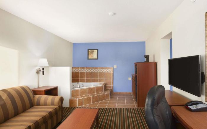 Days Inn by Wyndham Champaign/Urbana