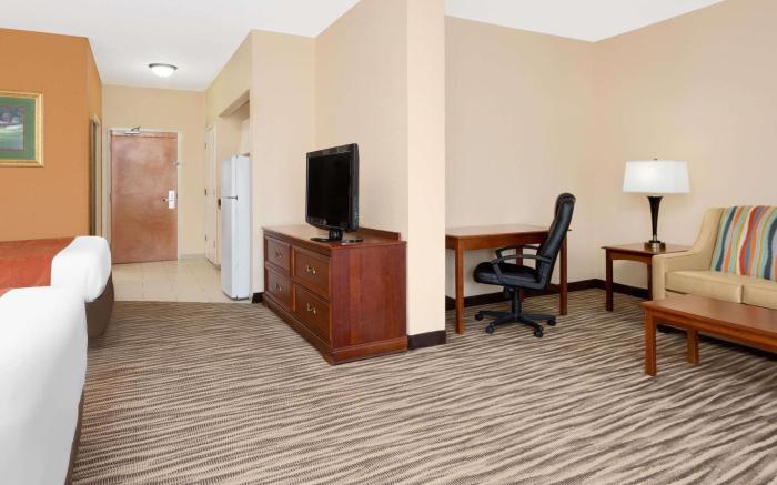 Baymont by Wyndham Augusta Riverwatch