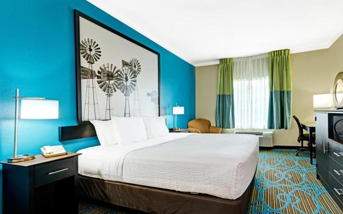 Super 8 By Wyndham San Antonio/Alamodome Area
