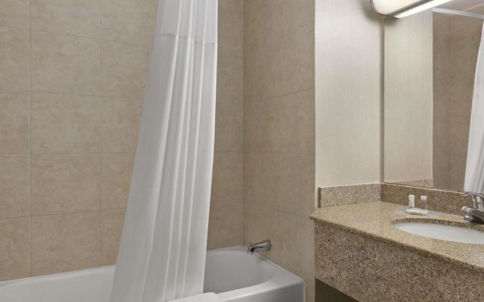 Days Inn by Wyndham London