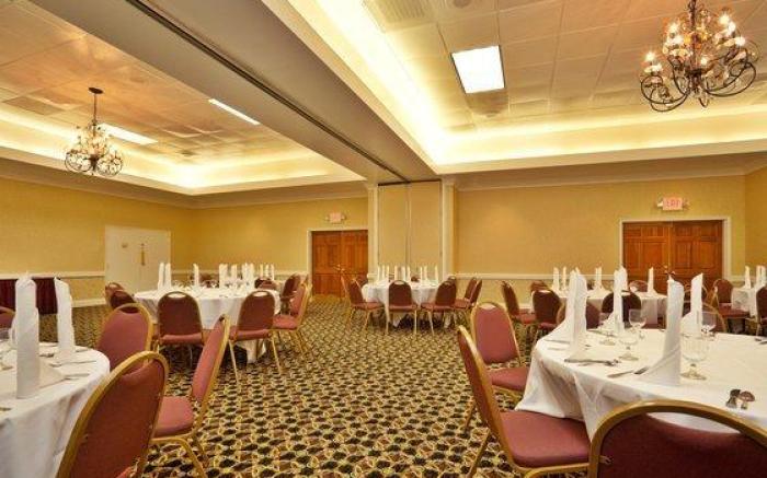 Holiday Inn Lumberton By IHG