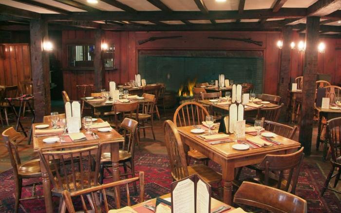 Publick House Historic Inn and Country Motor Lodge