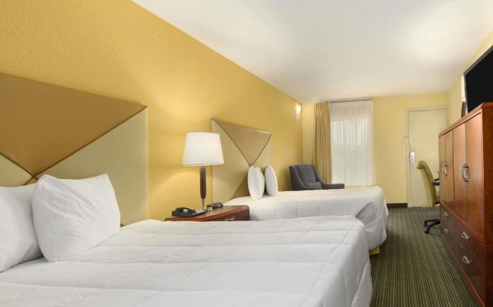 Days Inn by Wyndham Brunswick/St. Simons Area
