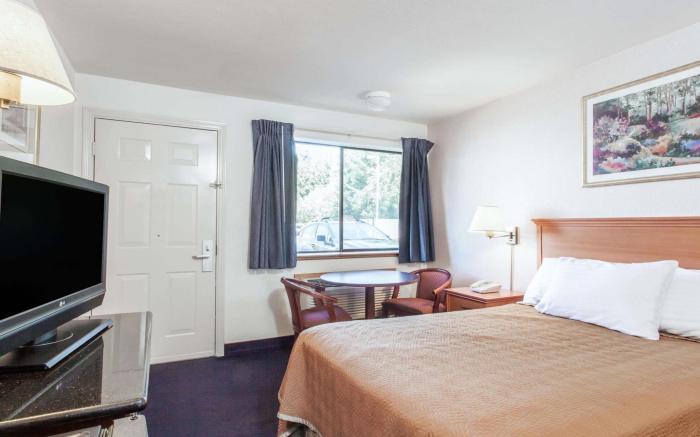 Econo Lodge Edmonds North Seattle