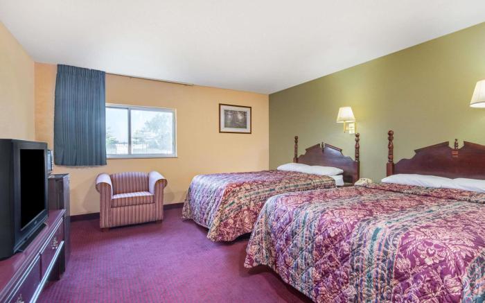 Days Inn by Wyndham Grove City Columbus South